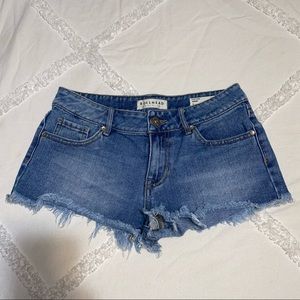 BULLHEAD • Low Rise Shorts • Size 3